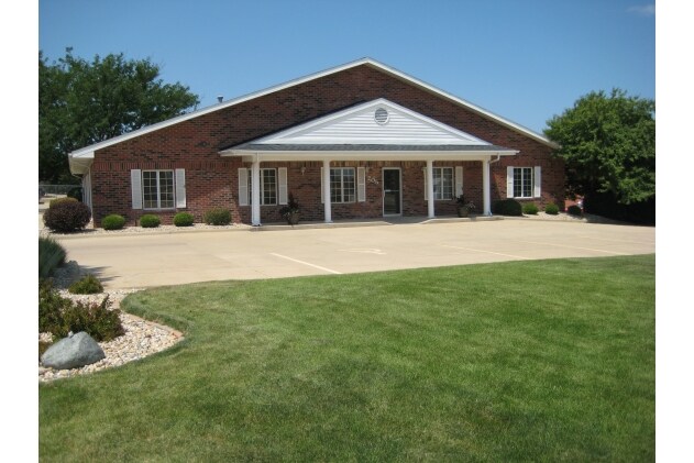 205 Landmark Dr, Normal, IL for sale Primary Photo- Image 1 of 1