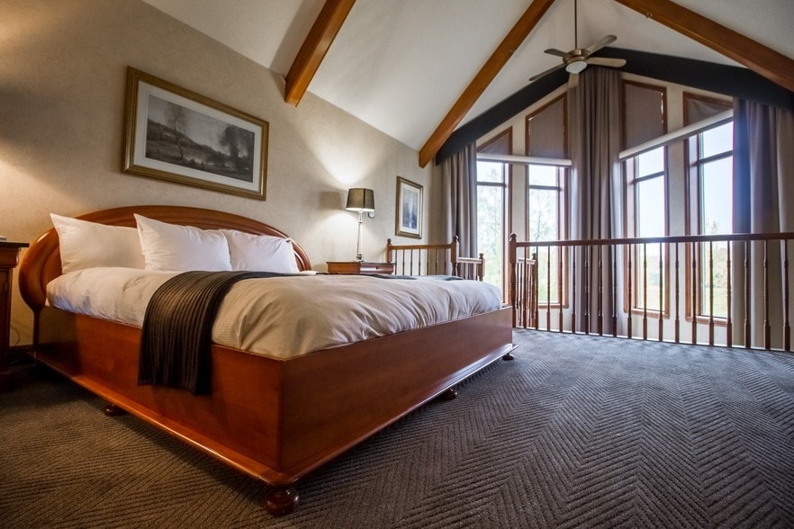 2255 Rte 327, Grenville-sur-la-rouge, QC for sale - Interior Photo - Image 3 of 9