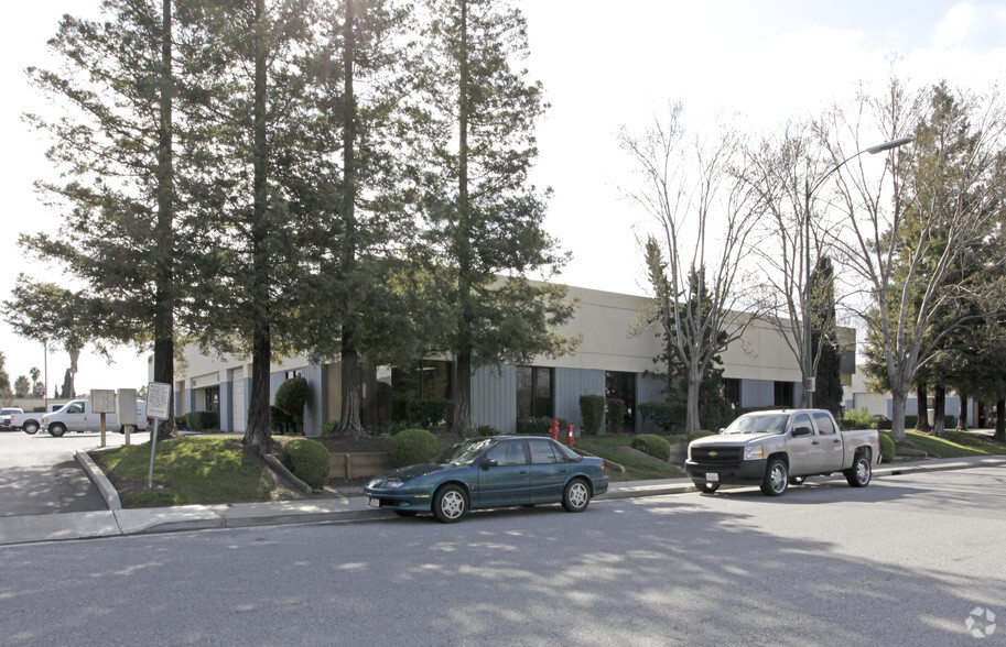 3728-3732 Charter Park Dr, San Jose, CA for lease - Primary Photo - Image 1 of 4