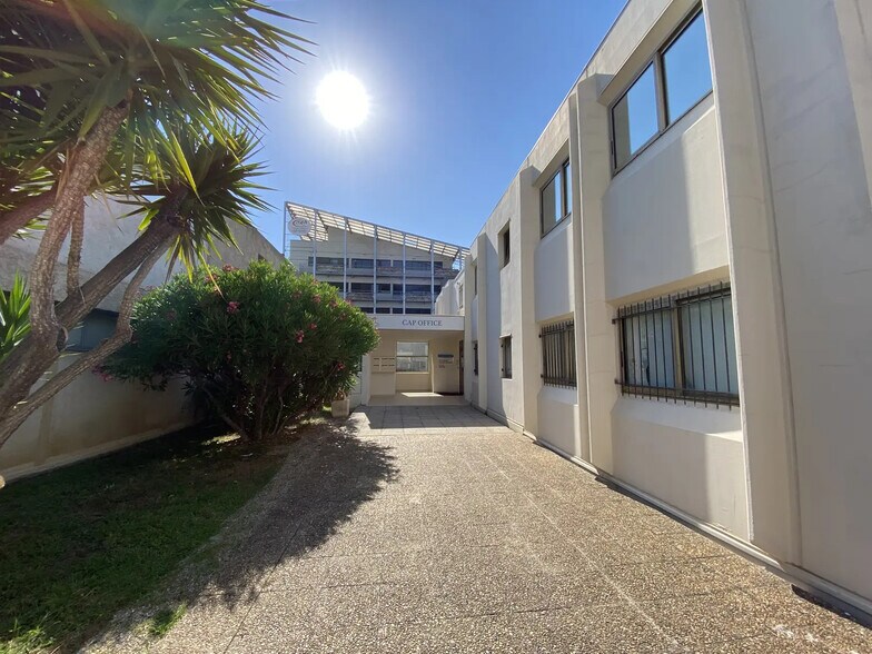 111 Avenue Léon Bérenger, Saint-Laurent-du-Var for lease - Building Photo - Image 3 of 5