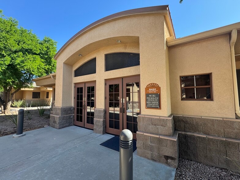 8422 E Shea Blvd, Scottsdale, AZ for lease - Building Photo - Image 2 of 4