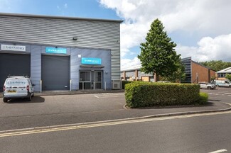 More details for 933-936 Yeovil Rd, Slough - Office, Industrial for Lease