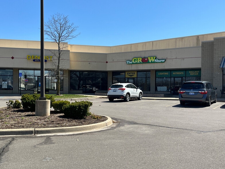 4001-4119 Stone School Rd, Ann Arbor, MI for lease - Building Photo - Image 1 of 2