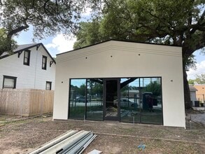 1001 Avenue B, Katy, TX for lease Building Photo- Image 1 of 1