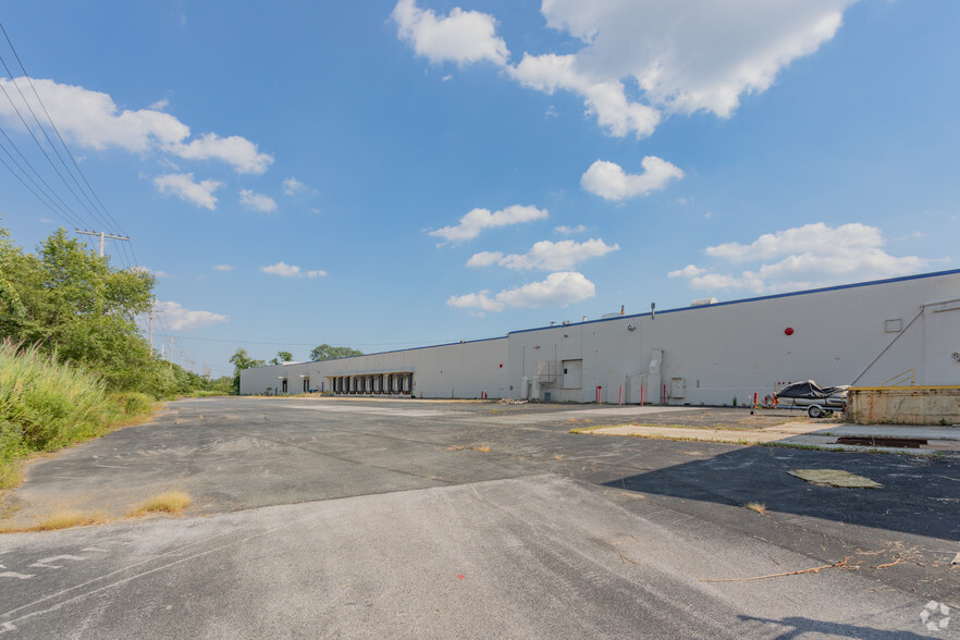 4545 Annapolis Rd, Baltimore, MD for lease - Building Photo - Image 3 of 10