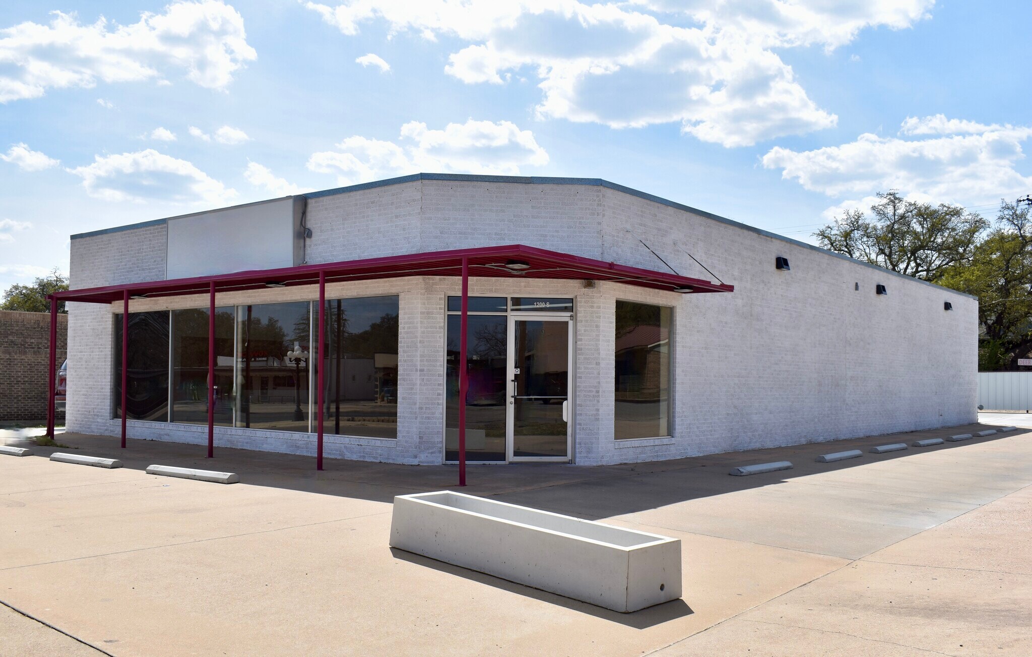 1200 N Bridge St, Brady, TX for sale Primary Photo- Image 1 of 31