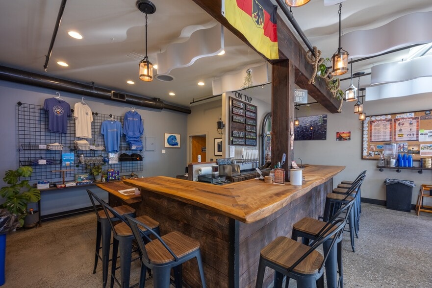 313-323 Princeton Ave, Half Moon Bay, CA for sale - Building Photo - Image 3 of 17