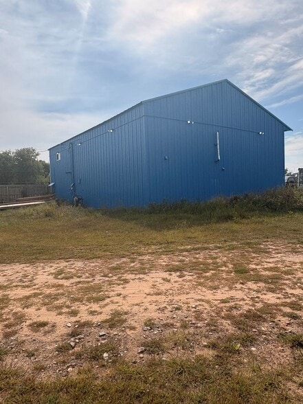 1000 W Main St, Merrill, WI for sale - Building Photo - Image 3 of 10