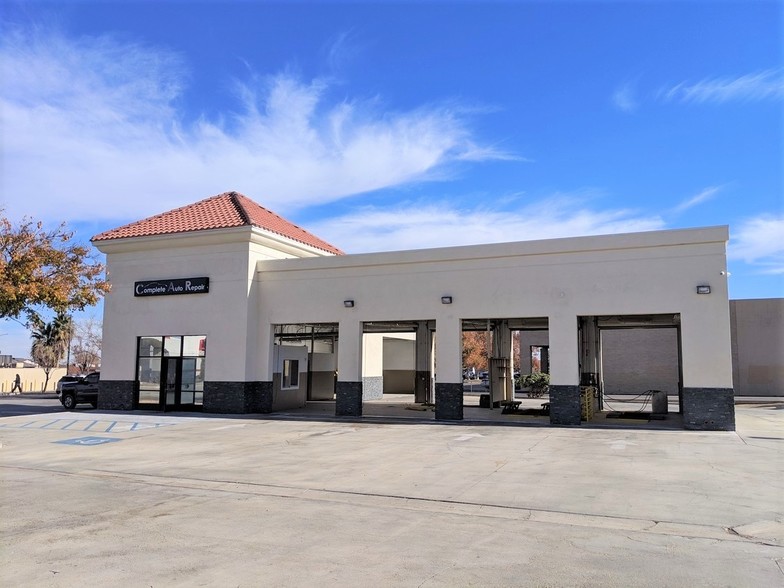 202 E Palmdale Blvd, Palmdale, CA for sale - Building Photo - Image 1 of 1