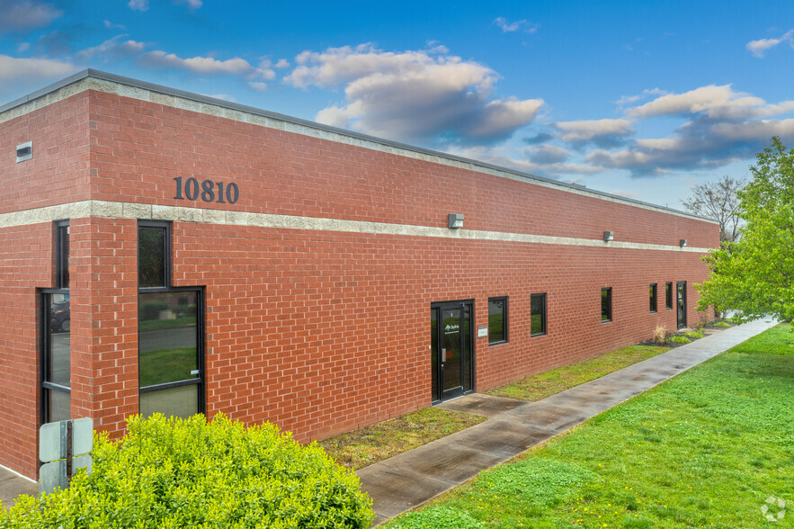 10810 Southern Loop Blvd, Pineville, NC for lease - Primary Photo - Image 1 of 6