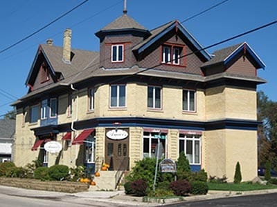 Badger Burgers portfolio of 3 properties for sale on LoopNet.com - Primary Photo - Image 2 of 3