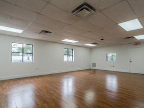 12050 NW 28th Ave, Miami, FL for lease Interior Photo- Image 2 of 5