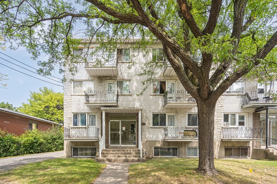 7415 Av Des Ormeaux, Montréal, QC for sale - Primary Photo - Image 1 of 1