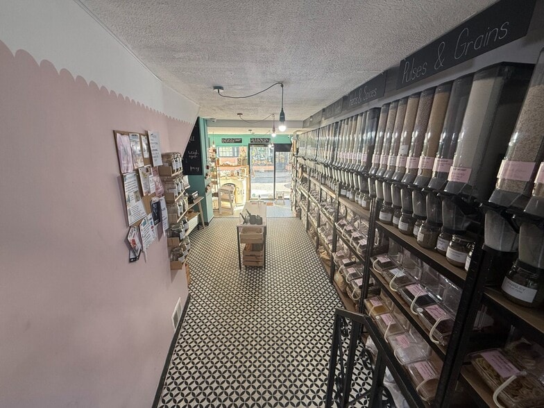 76 – 78 High St, Ware for lease - Interior Photo - Image 2 of 6