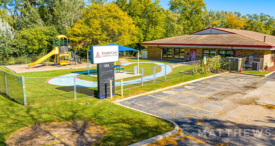 355 Glen Ellyn Rd, Bloomingdale, IL for sale - Building Photo - Image 1 of 1