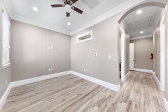 12422 Spring Cypress Rd, Tomball, TX for lease Interior Photo- Image 2 of 13
