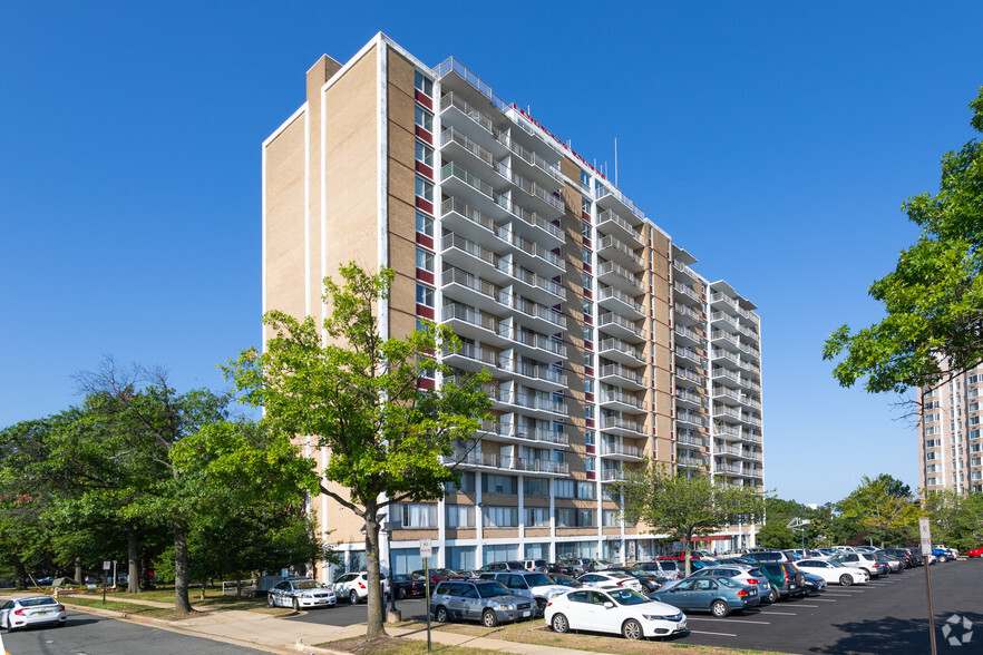 101 S Whiting St, Alexandria, VA for lease - Primary Photo - Image 1 of 23