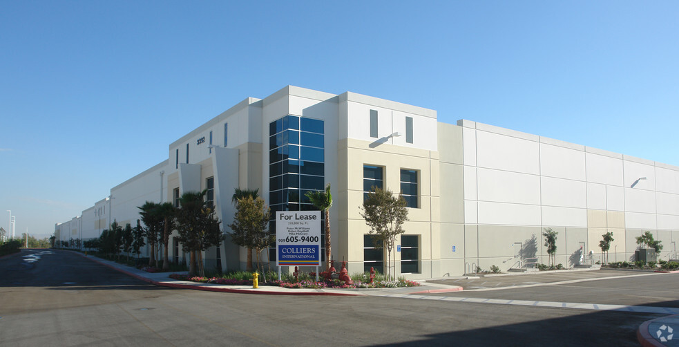 3372-3392 N Mike Daley Dr, San Bernardino, CA for lease - Building Photo - Image 1 of 5