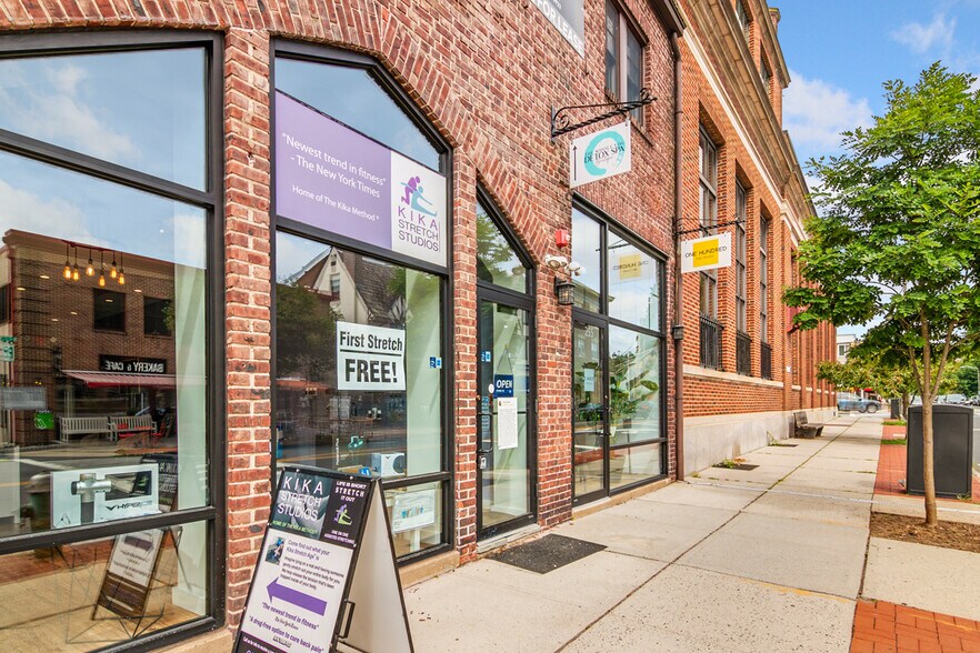 255 Bellevue Ave, Montclair, NJ 07043