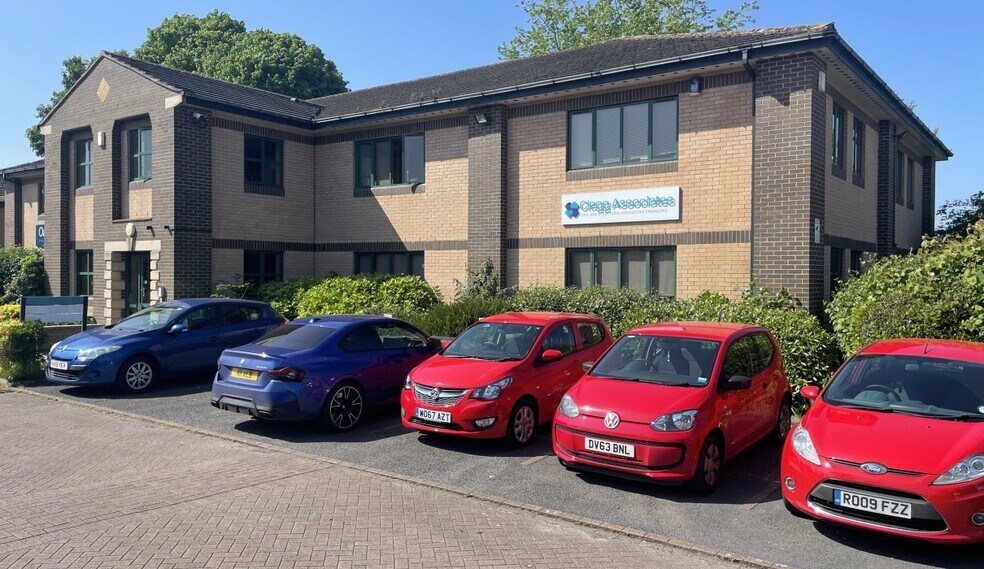 2 Bradford Rd, Trowbridge, BA14 8HE Office for Lease