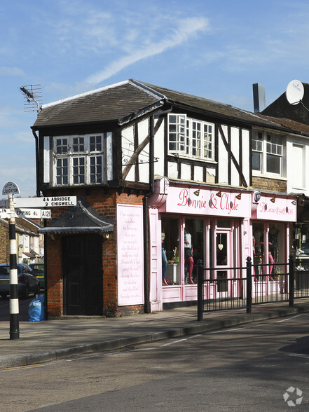 160-162 High Rd, Loughton for lease - Primary Photo - Image 1 of 2