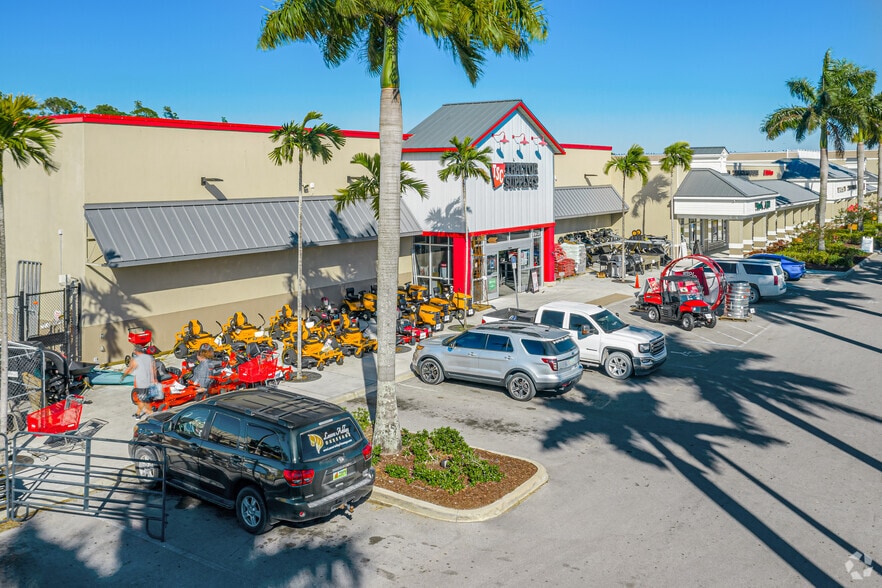 15673 Southern Blvd, Loxahatchee Groves, FL for lease - Building Photo - Image 3 of 10