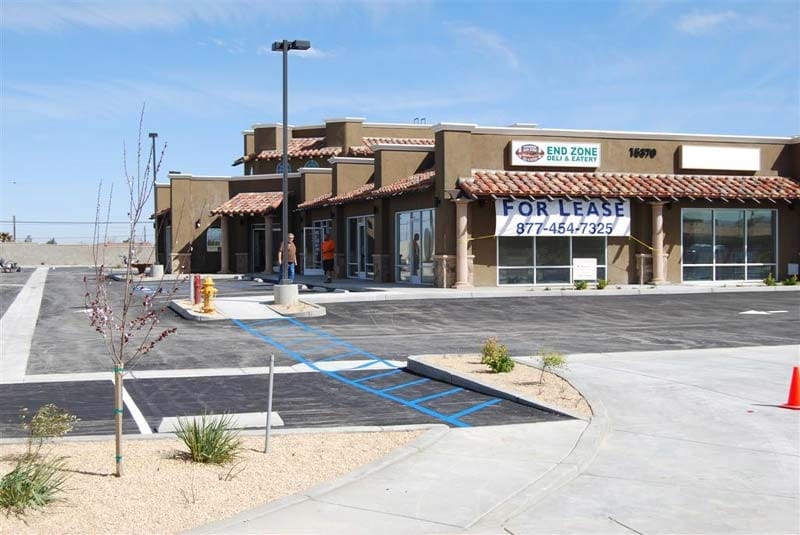 15370 Bear Valley Rd, Victorville, CA for lease - Building Photo - Image 3 of 4
