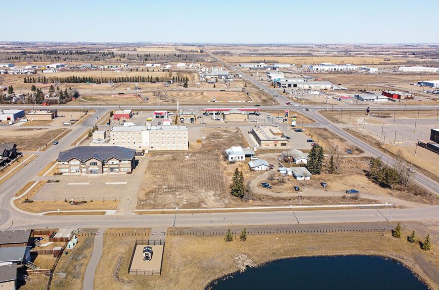 4060 41 St, Lloydminster, SK for sale - Primary Photo - Image 1 of 2