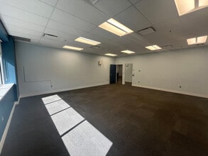 27078 56th Ave, Langley, BC for lease Interior Photo- Image 1 of 12