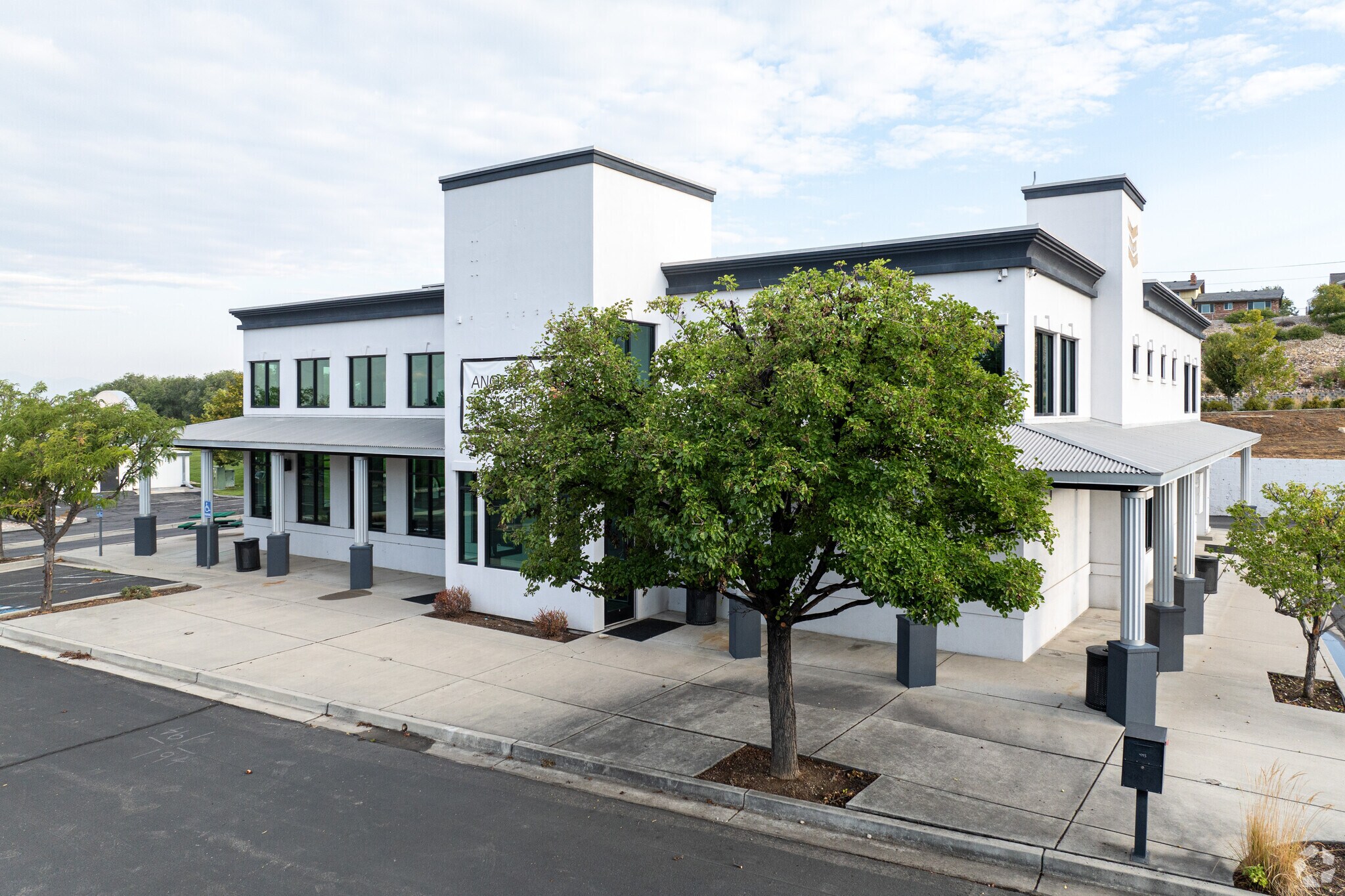 495 W University Pky, Orem, UT for sale Primary Photo- Image 1 of 1