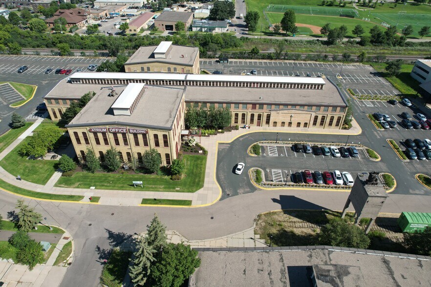 1295 N Bandana Blvd, Saint Paul, MN for lease - Building Photo - Image 1 of 3