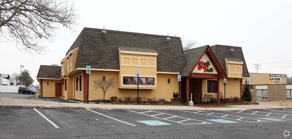 60 W Timonium Rd, Timonium, MD for lease - Building Photo - Image 2 of 4