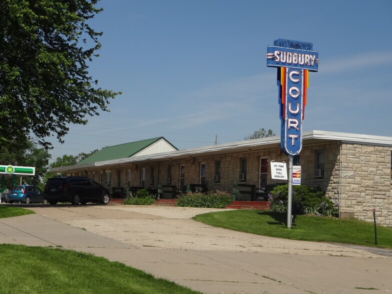2211 Highway 6 Trl, Marengo, IA for sale - Building Photo - Image 1 of 1