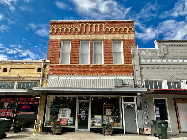 110 N Austin St, Seguin, TX for sale - Building Photo - Image 1 of 1