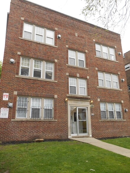 Multi-Family Portfolio in Cleveland, Oh portfolio of 3 properties for sale on LoopNet.com - Building Photo - Image 3 of 16