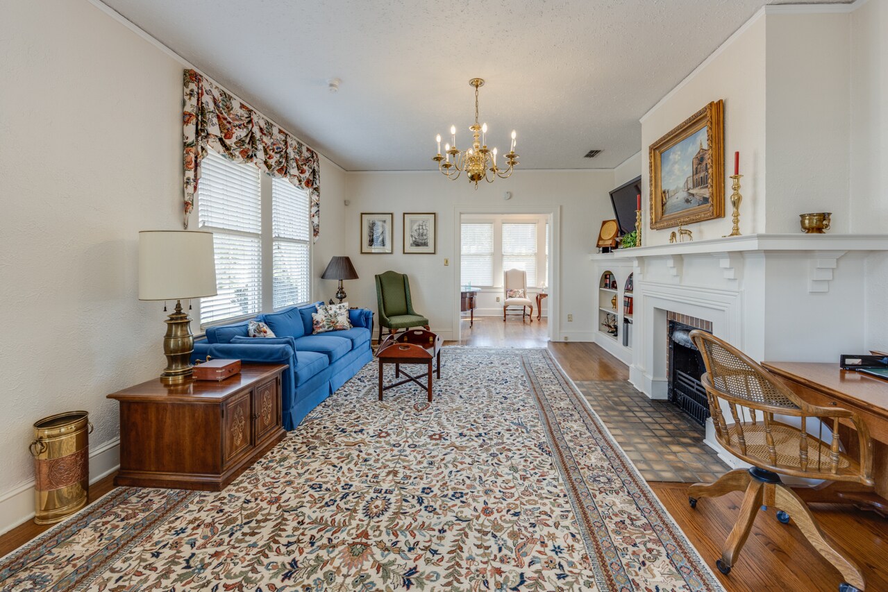 407 E 6th Ave, Tallahassee, FL 32303