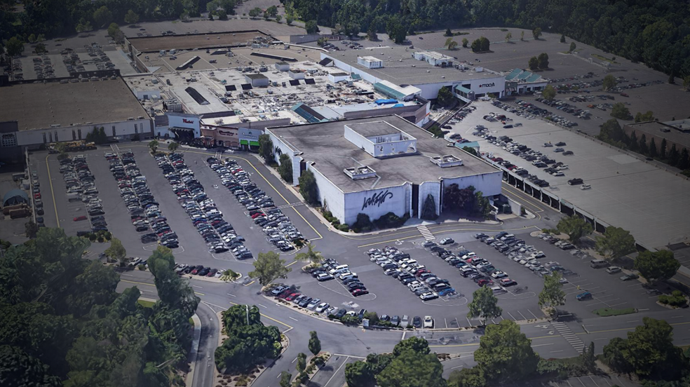 5065 Main St, Trumbull, CT for lease - Aerial - Image 2 of 5