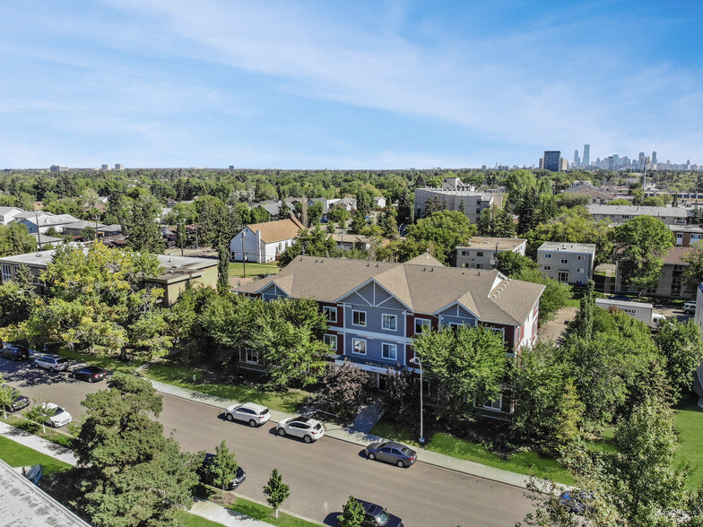 10141 153rd St NW, Edmonton, AB for sale - Building Photo - Image 3 of 4