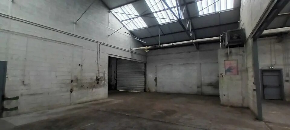 Flex in Le Havre for lease - Interior Photo - Image 3 of 7