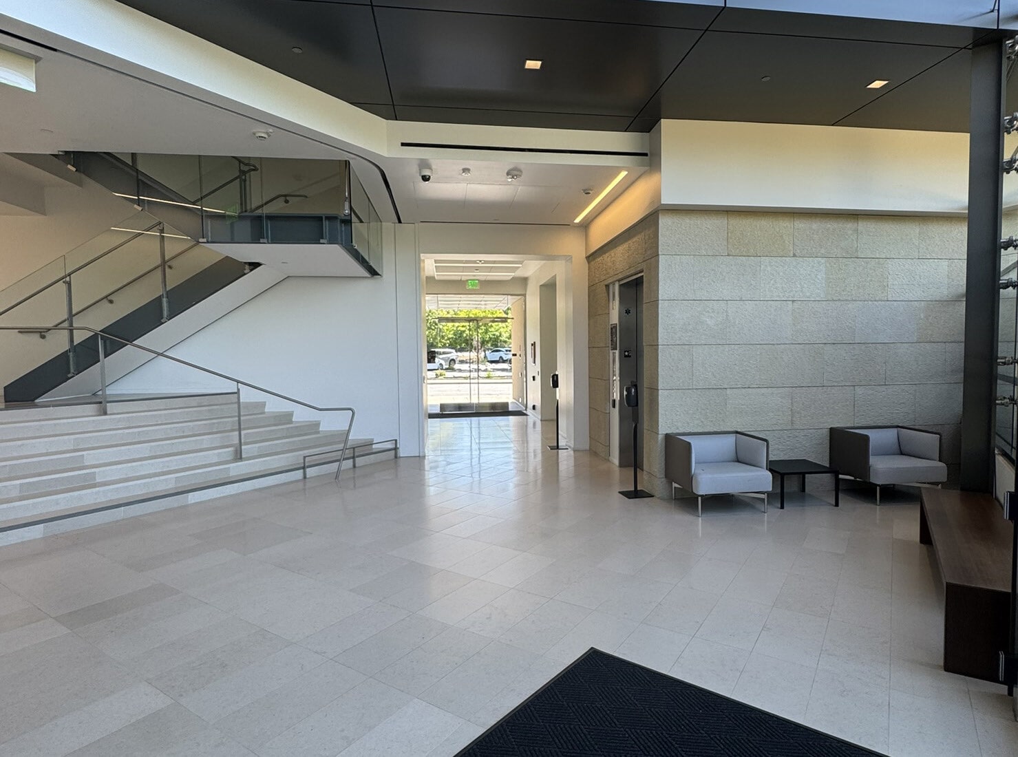 467 1st St, Los Altos, CA for lease Lobby- Image 1 of 4