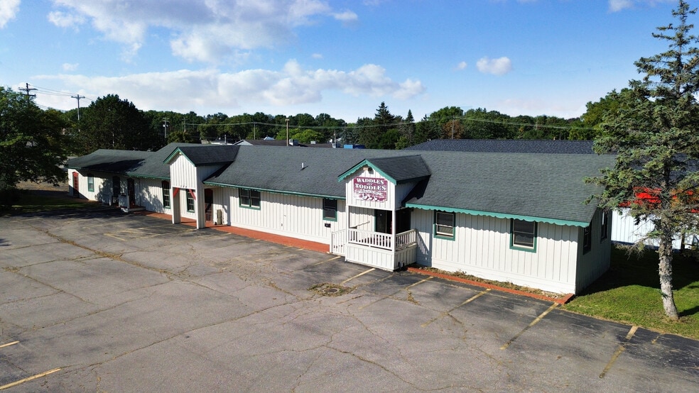 320 E Grand Blanc Rd, Grand Blanc, MI for sale - Building Photo - Image 3 of 27