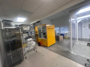 4 Oxford Rd, Milford, CT for lease Interior Photo- Image 2 of 15