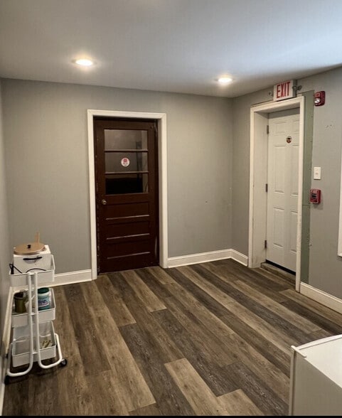 4331 Main St, Philadelphia, PA for lease - Building Photo - Image 3 of 5