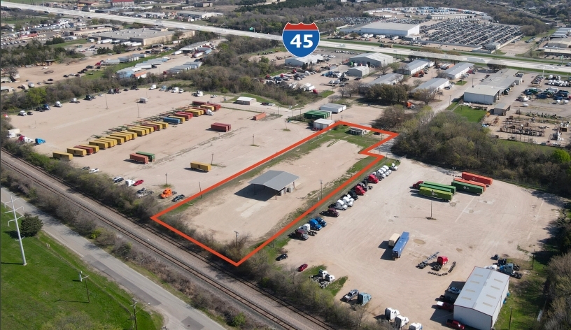 1013 S Interstate 45 Service Rd, Hutchins, TX for lease - Primary Photo - Image 1 of 2