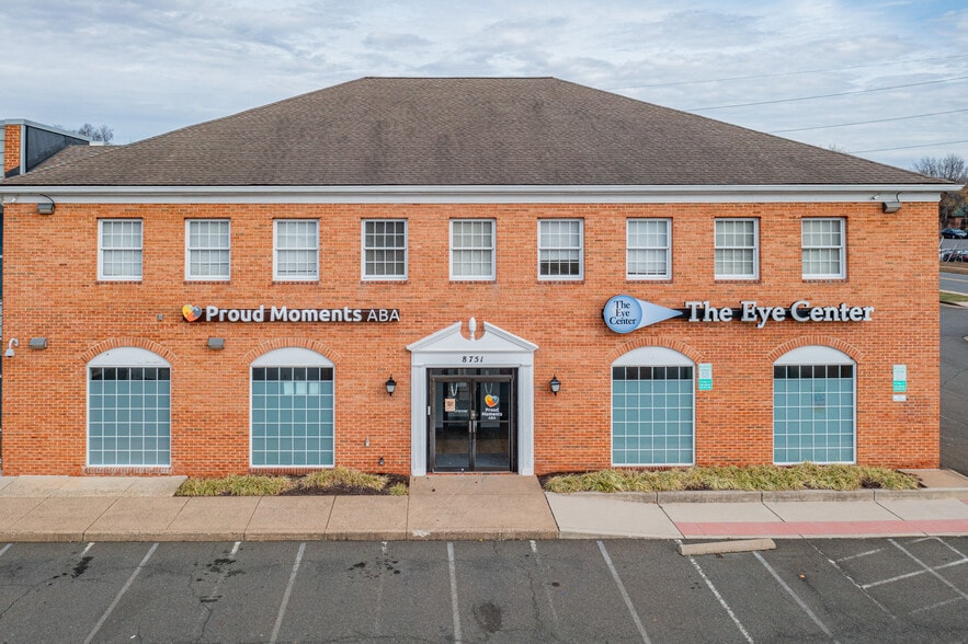 The Eye Center Portfolio portfolio of 2 properties for sale on LoopNet.com - Building Photo - Image 2 of 4