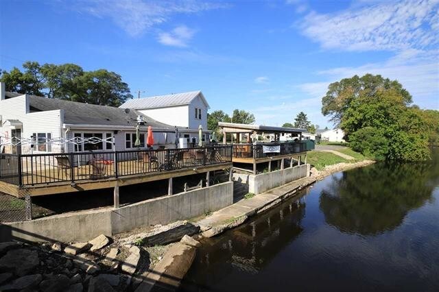 106 Smith Ave, Oconto, WI for sale - Building Photo - Image 1 of 1