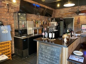 6591-6599 Collins Dr, Moorpark, CA for lease Interior Photo- Image 2 of 8