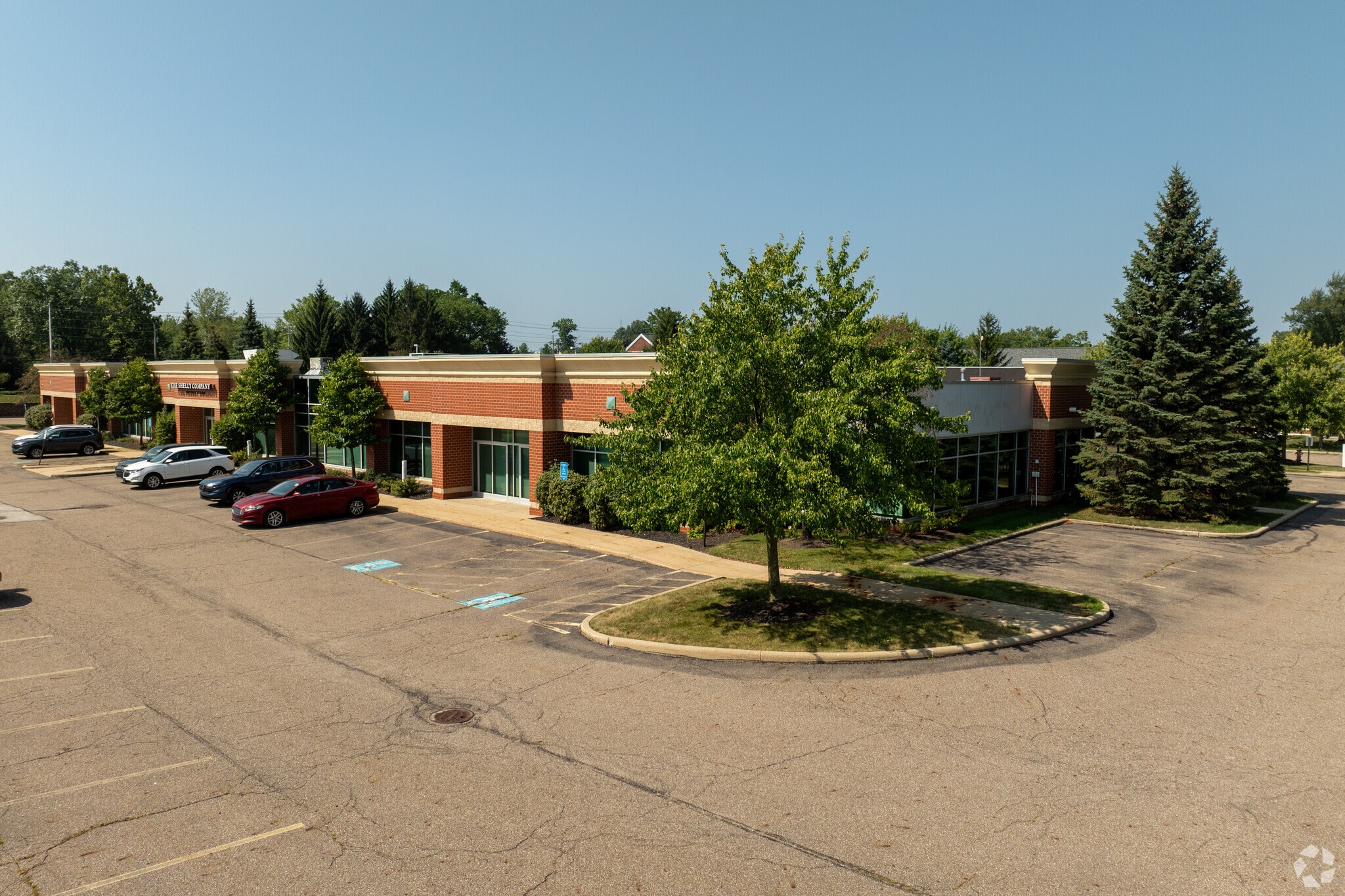 8920 Canyon Falls Blvd, Twinsburg, OH for lease Building Photo- Image 1 of 12