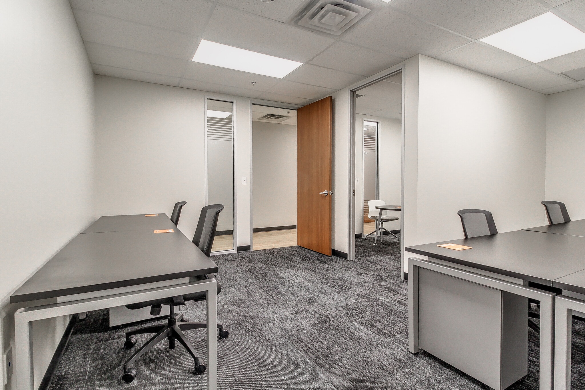 3030 NW Expressway, Oklahoma City, OK for lease Building Photo- Image 1 of 3