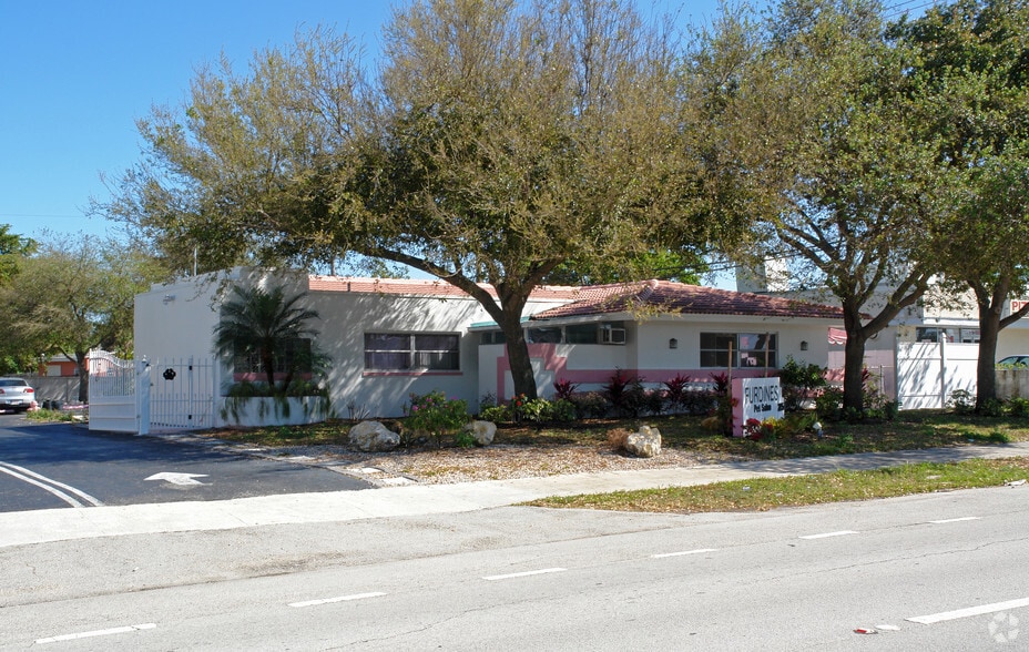 225 NW 20th St, Boca Raton, FL for lease - Building Photo - Image 2 of 4